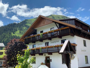  Gästehaus Zugspitzblick  Берванг